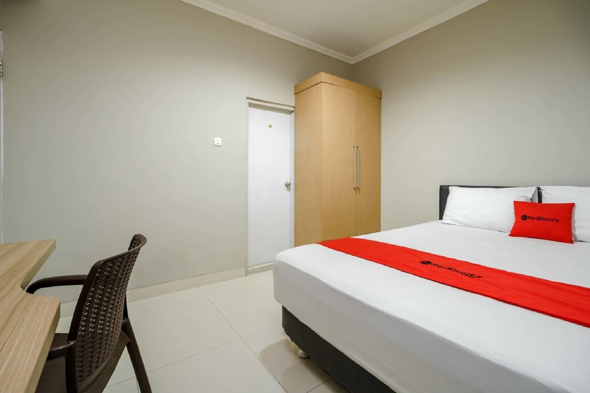 Reddoorz @ Mangga Besar 2 Hotel Джакарта Екстериор снимка