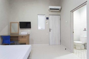 Reddoorz @ Mangga Besar 2 Hotel Джакарта Екстериор снимка
